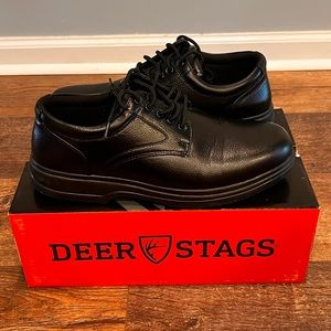 👞 Deer Stags Men's Service Oxford Oil & Slip Resistant